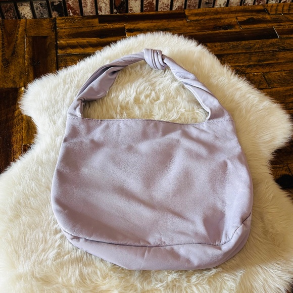 Paola by P.d.l Classic Scrunch Handle bag in Lilac - Picture 1 of 5